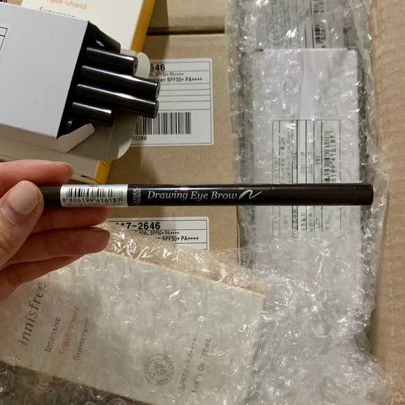 Eyebrow pencil - Picture 2 of 9